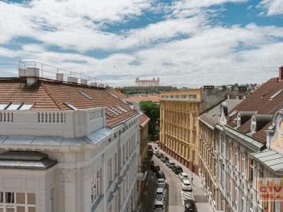 Predaj: 4 izbový byt, Gunduličova ulica, Bratislava I, Staré Mesto, balkón, výťah, kompletná rekonštrukcia,  v ponuke 1-4 izbové byty od 38,80 - do 102,73 m2